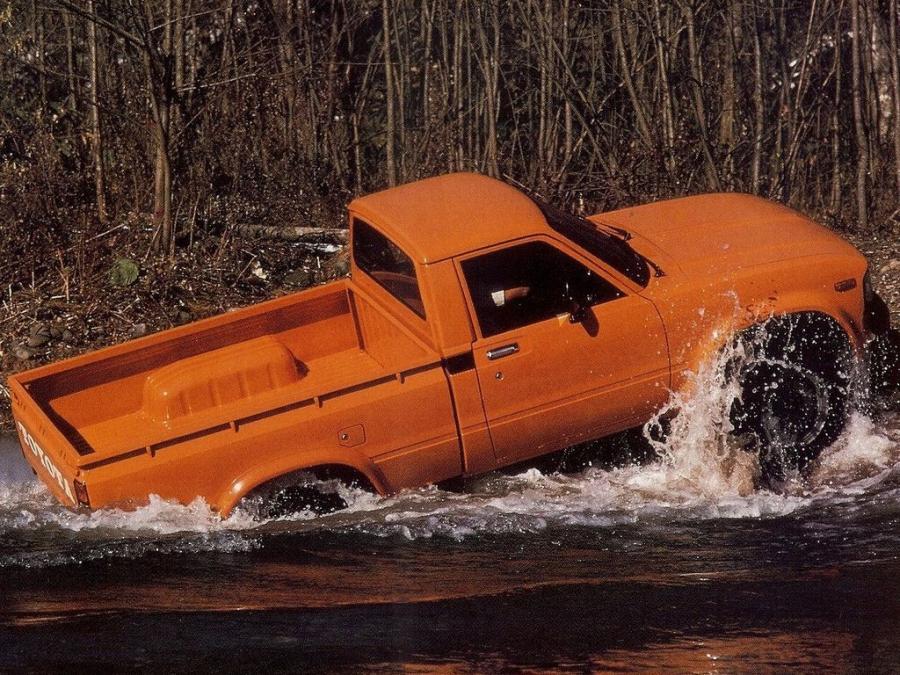  Toyota Hilux Regular Cab 1978 года  (фото 3 из 3)